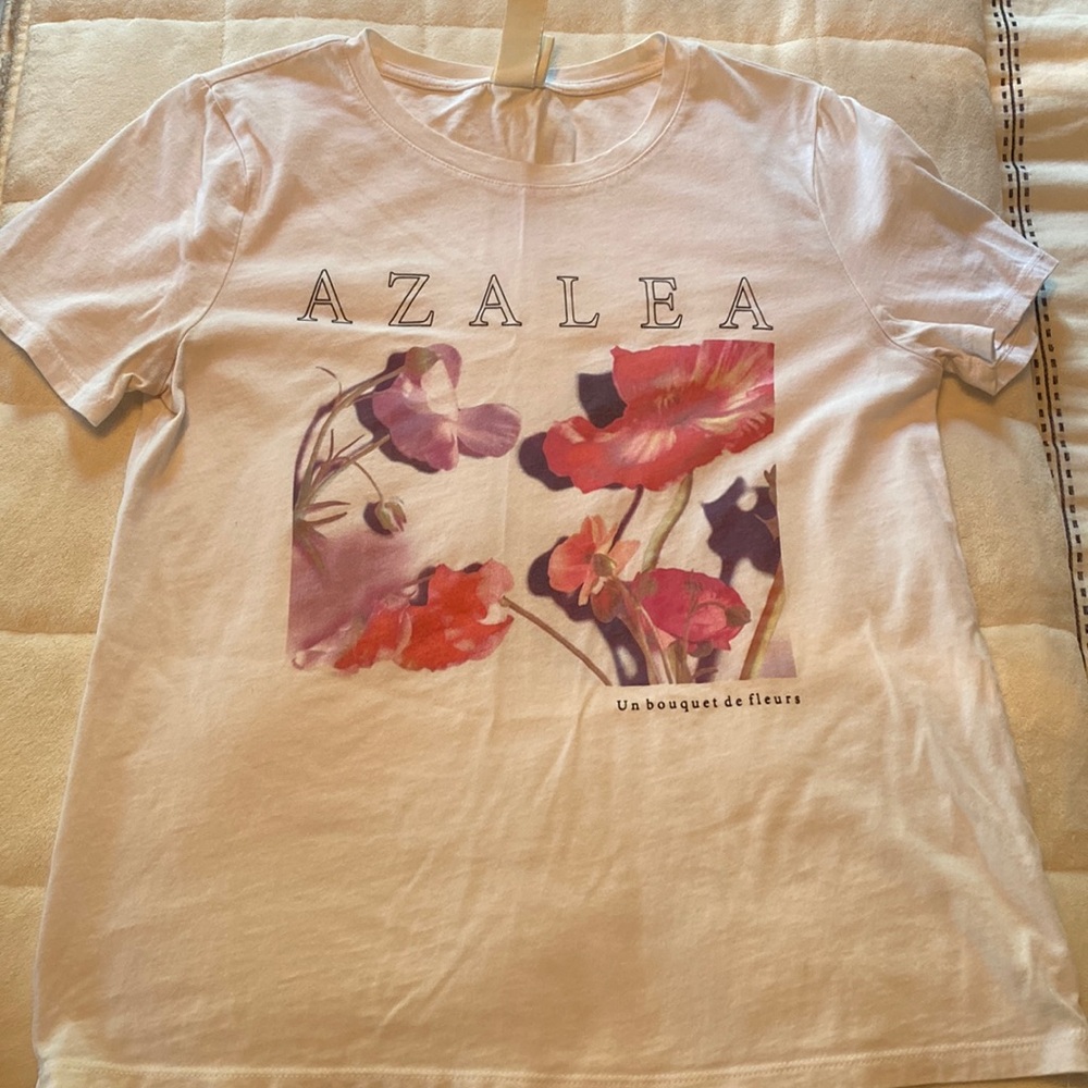 H&M flower tee